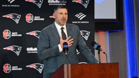 New England Patriots head coach Mike Vrabel