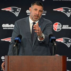 New England Patriots head coach Mike Vrabel