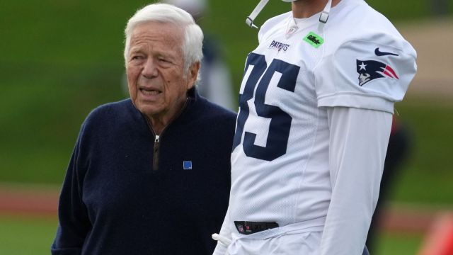 New England Patriots owner Robert Kraft and tight end Hunter Henry