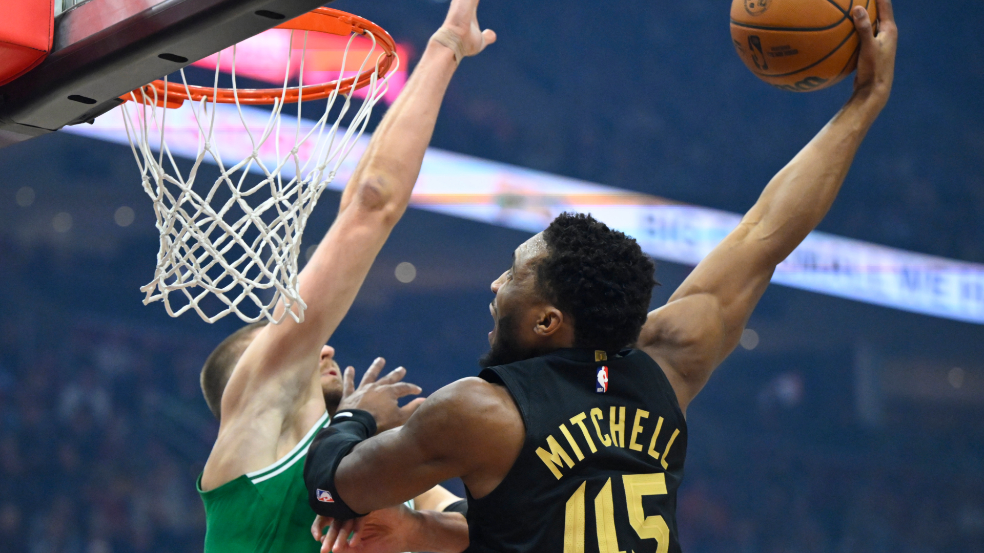 donovan mitchell dunk