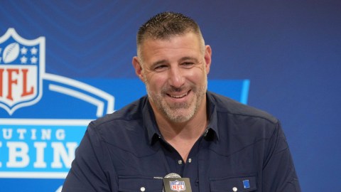 New England Patriots coach Mike Vrabel