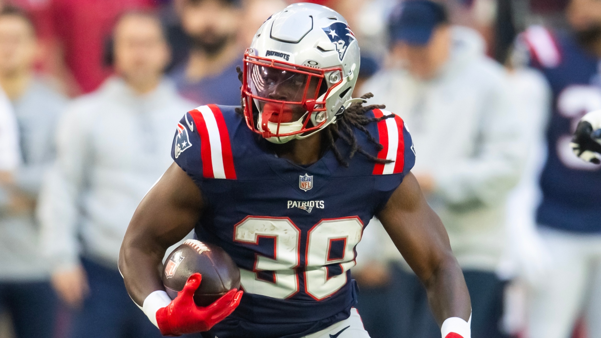 Rival Execs Expect Patriots To Trade For Running Back Help