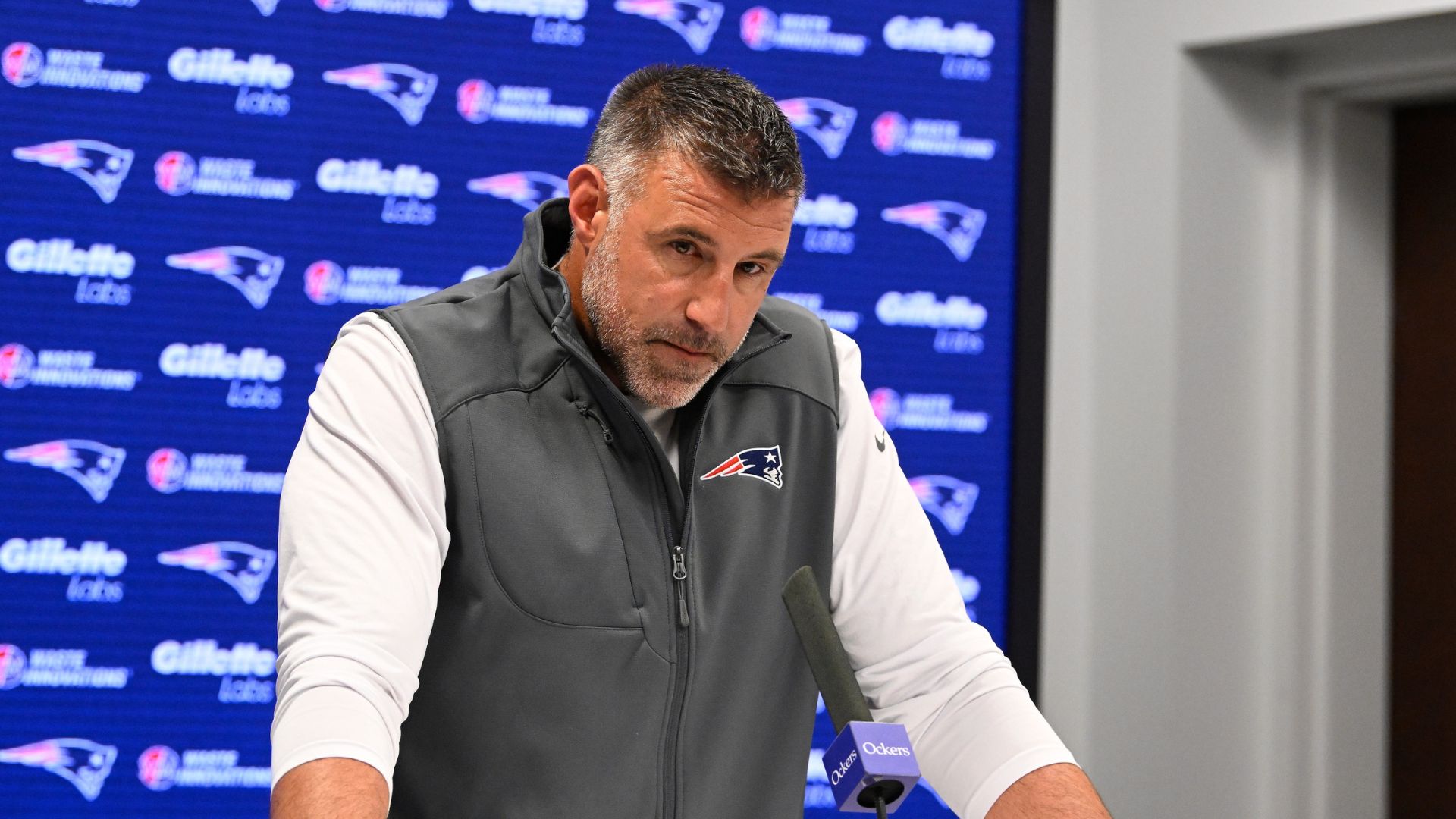 Patriots' Mike Vrabel 'Solid' In Latest NFL Head Coach Rankings