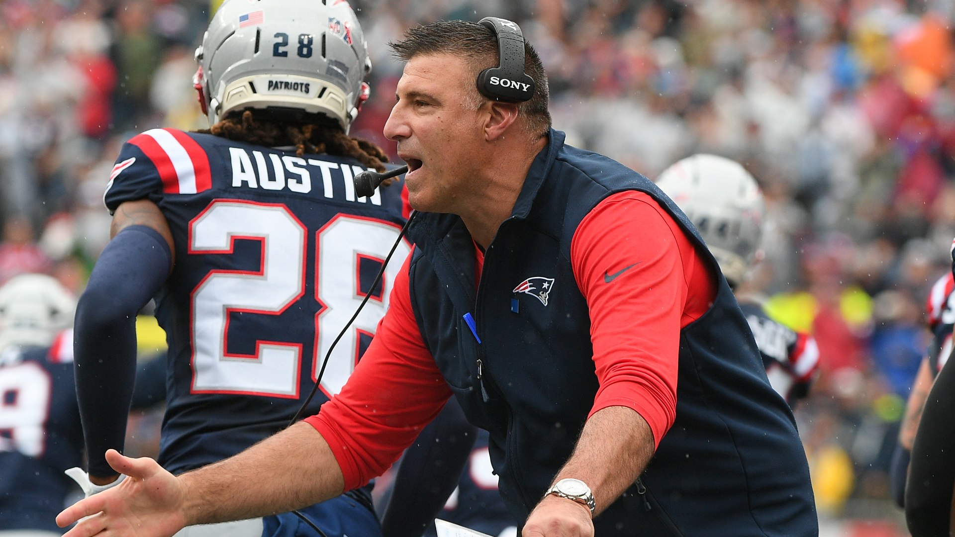 Mike Vrabel Addresses Controversial Decision In Patriots Debut